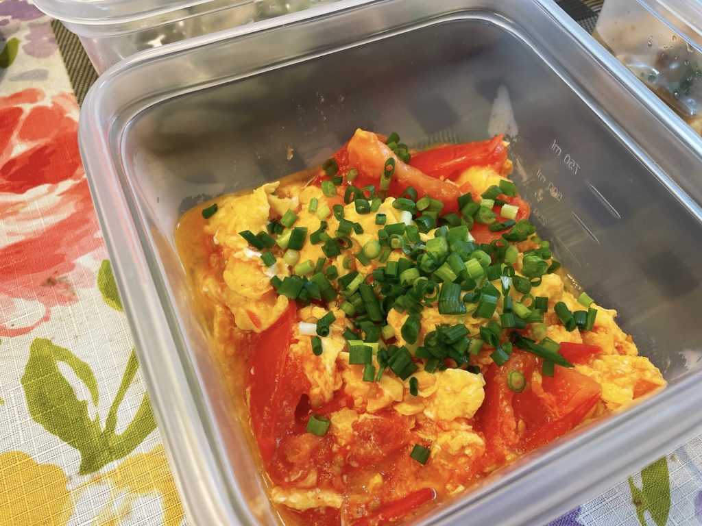 料理教室マンツーマントマトと卵の炒め物