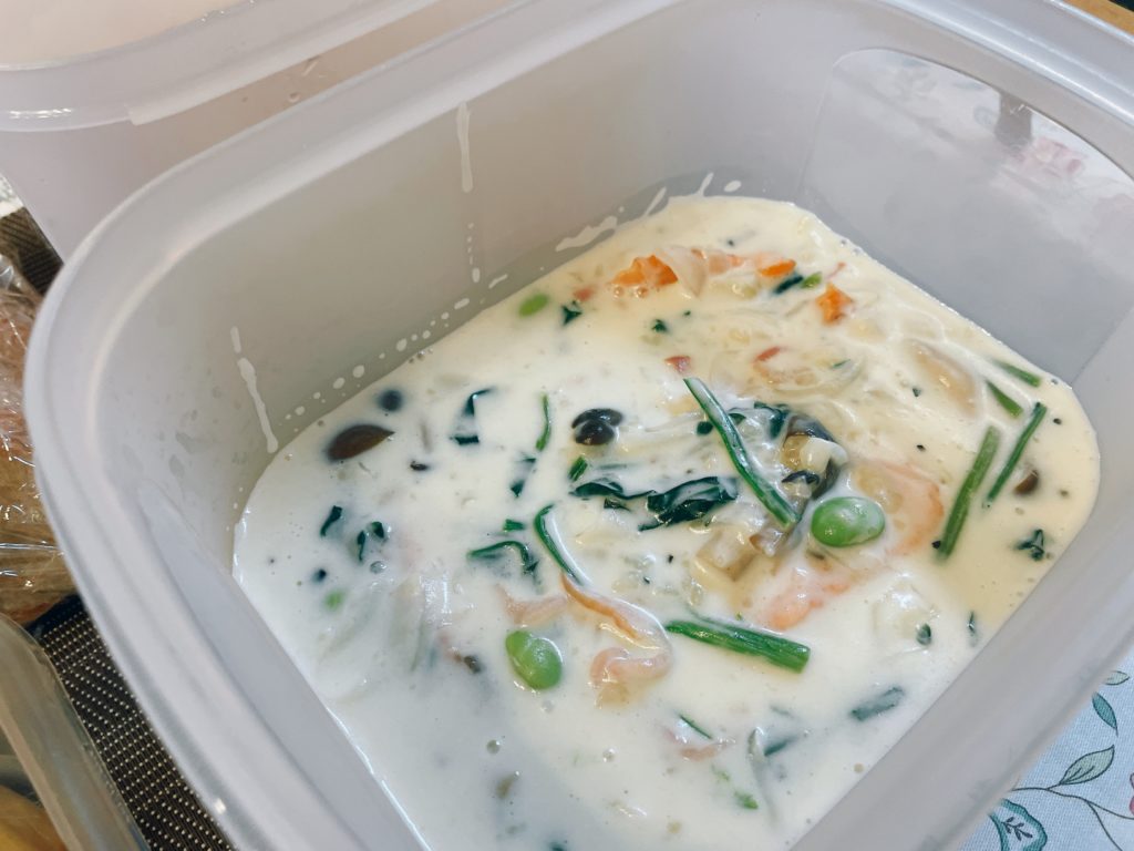 料理教室マンツーマン鮭クリームパスタソース