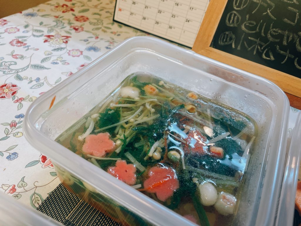 料理教室マンツーマン鶏と野菜のお吸い物