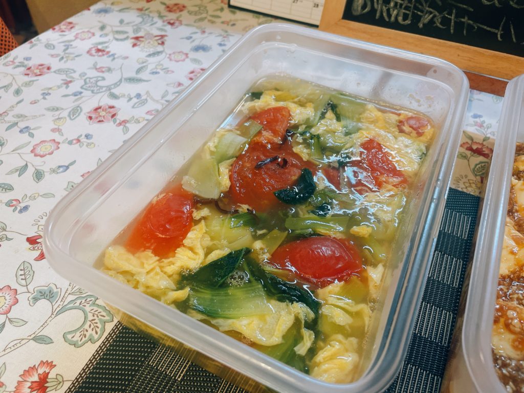 料理教室マンツーマントマト青梗菜卵スープ