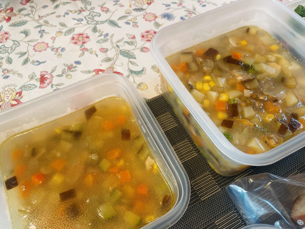 料理教室マンツーマンあさりと野菜のスープ