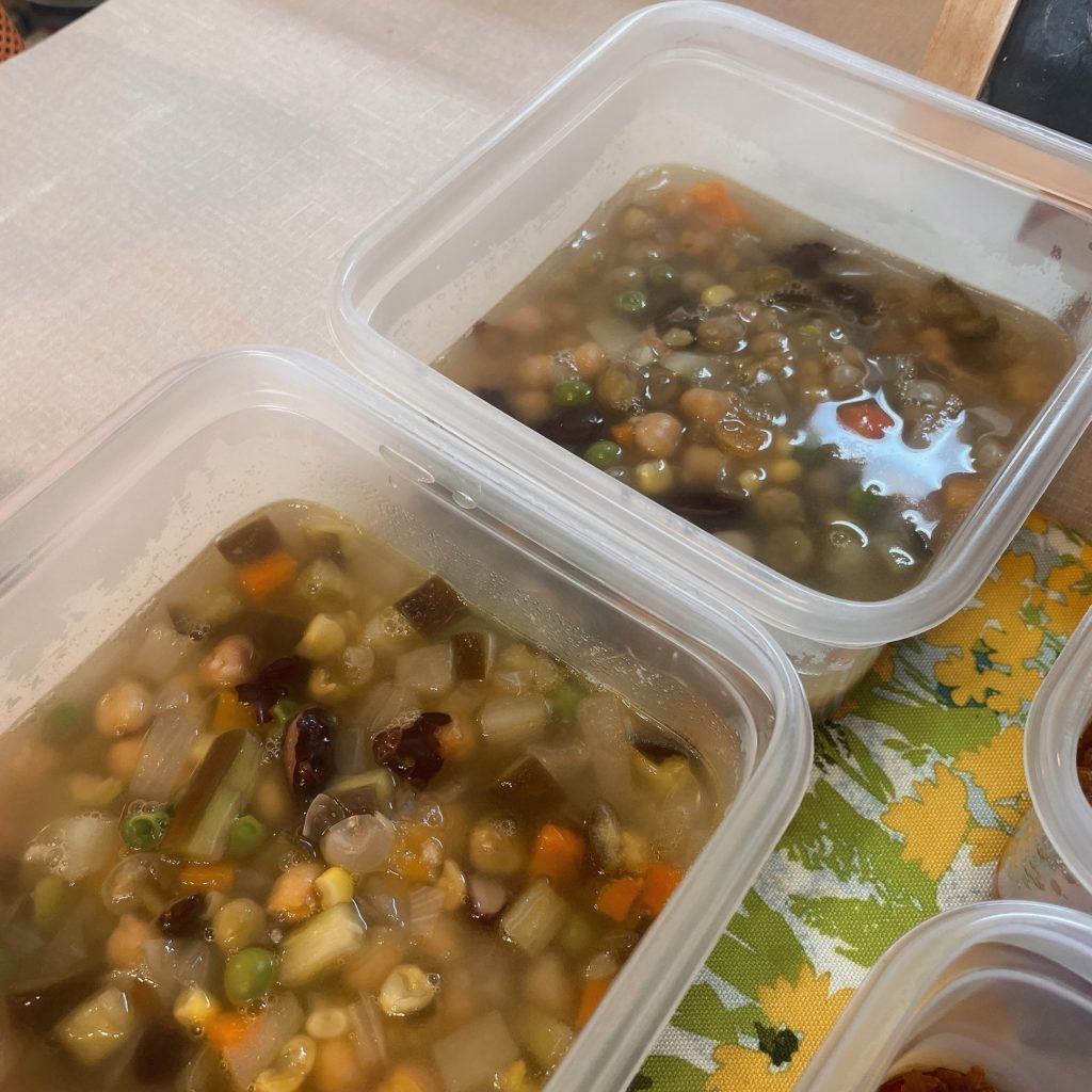 料理教室マンツーマン野菜と豆のスープ