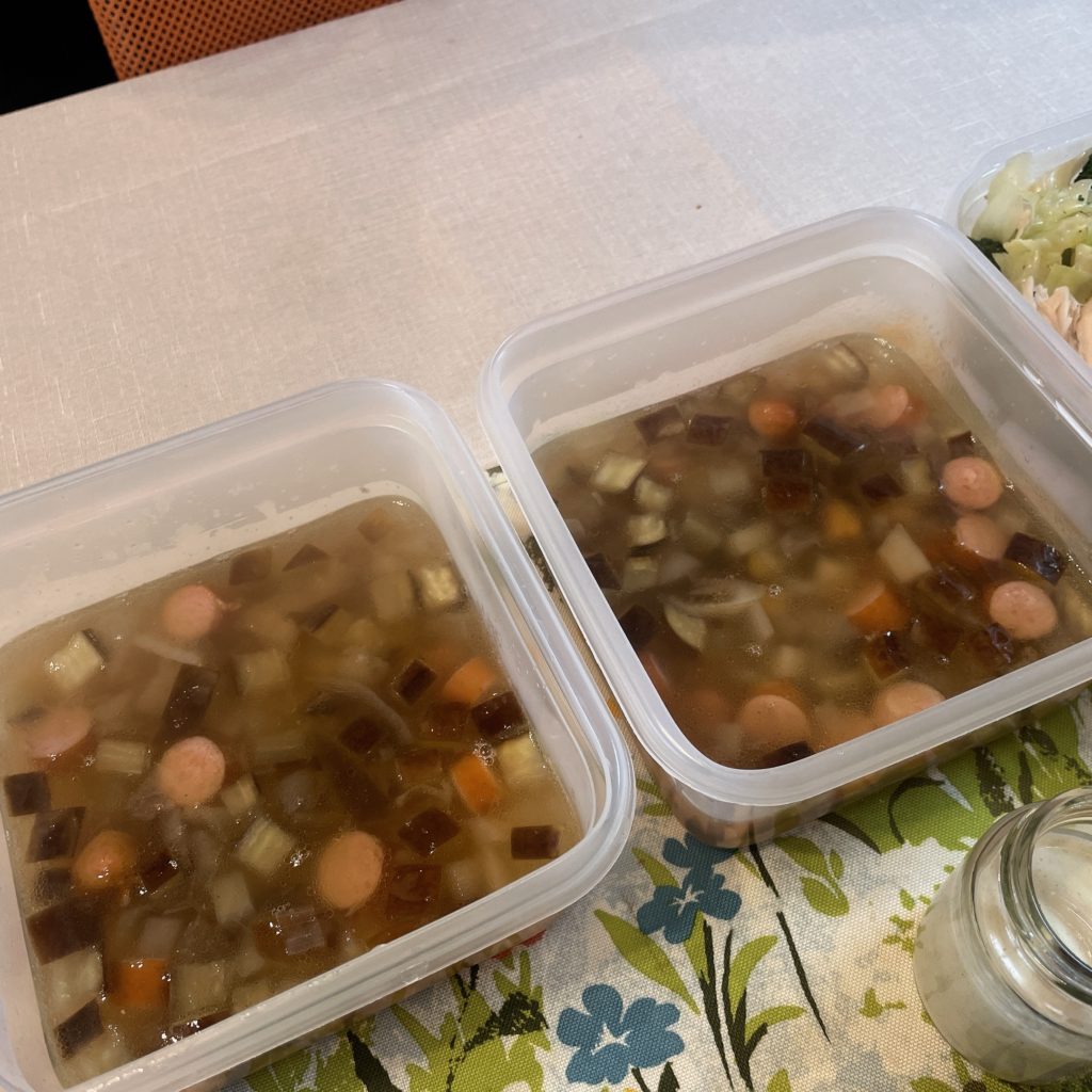 料理教室マンツーマンソーセージ野菜スープ