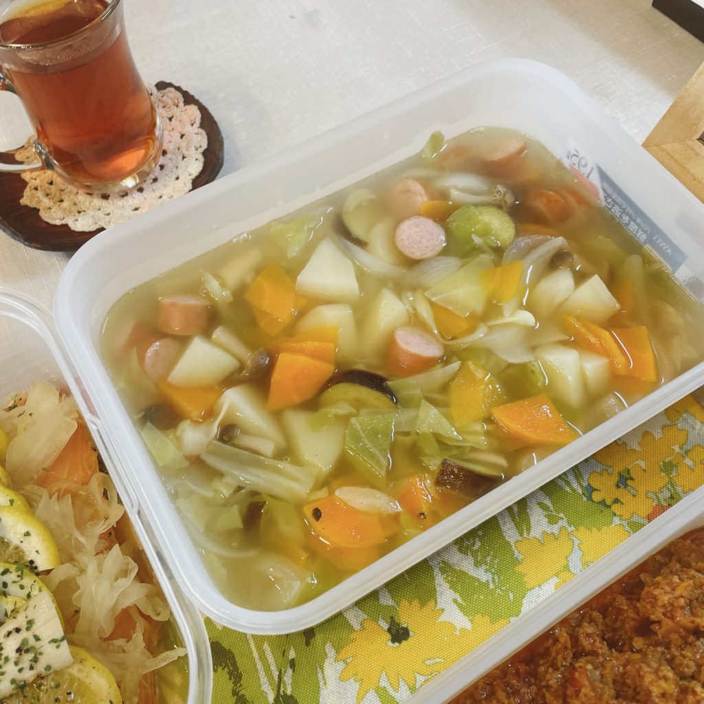 料理教室マンツーマン野菜いっぱいコンソメスープ
