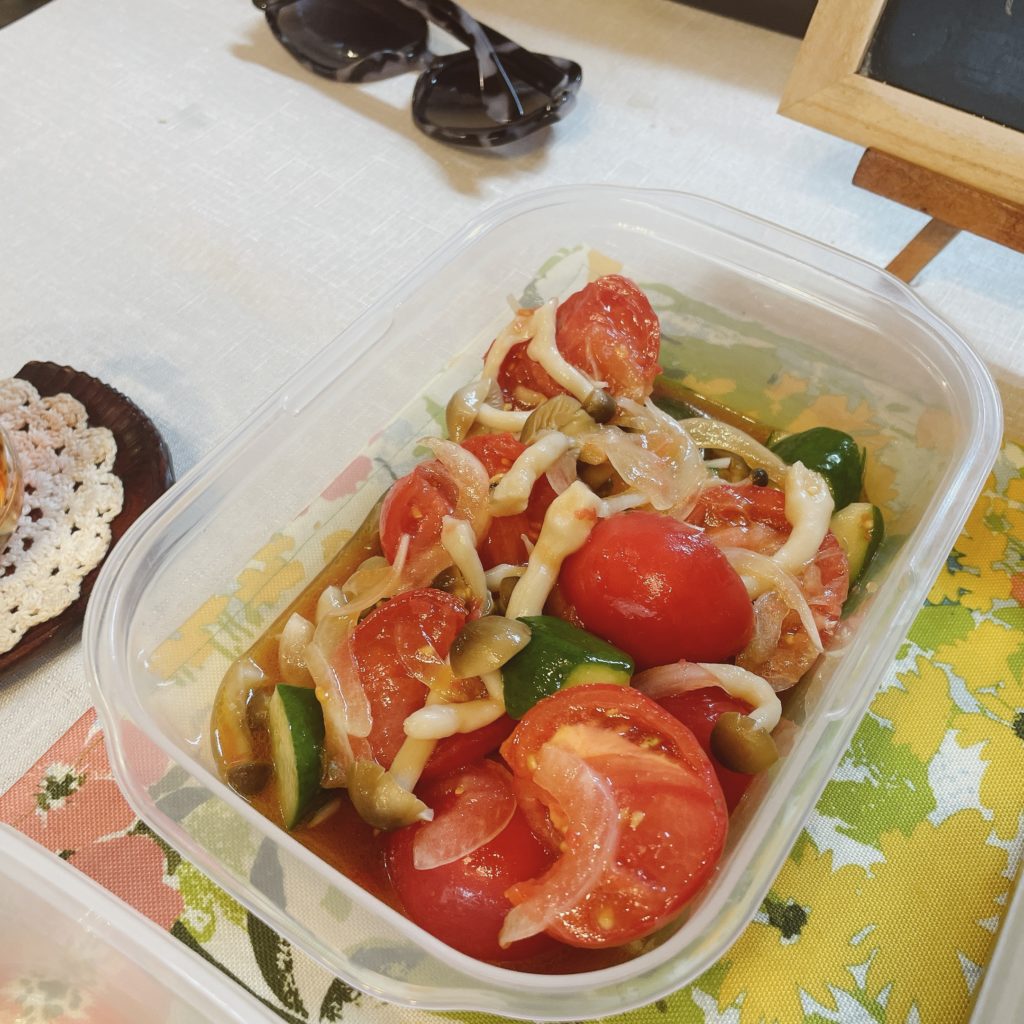 料理教室マンツーマントマトマリネ風サラダ