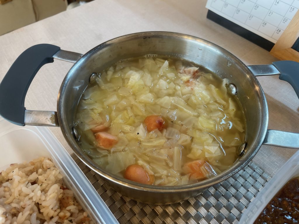 料理教室マンツーマンキャベ玉ソーセージスープ