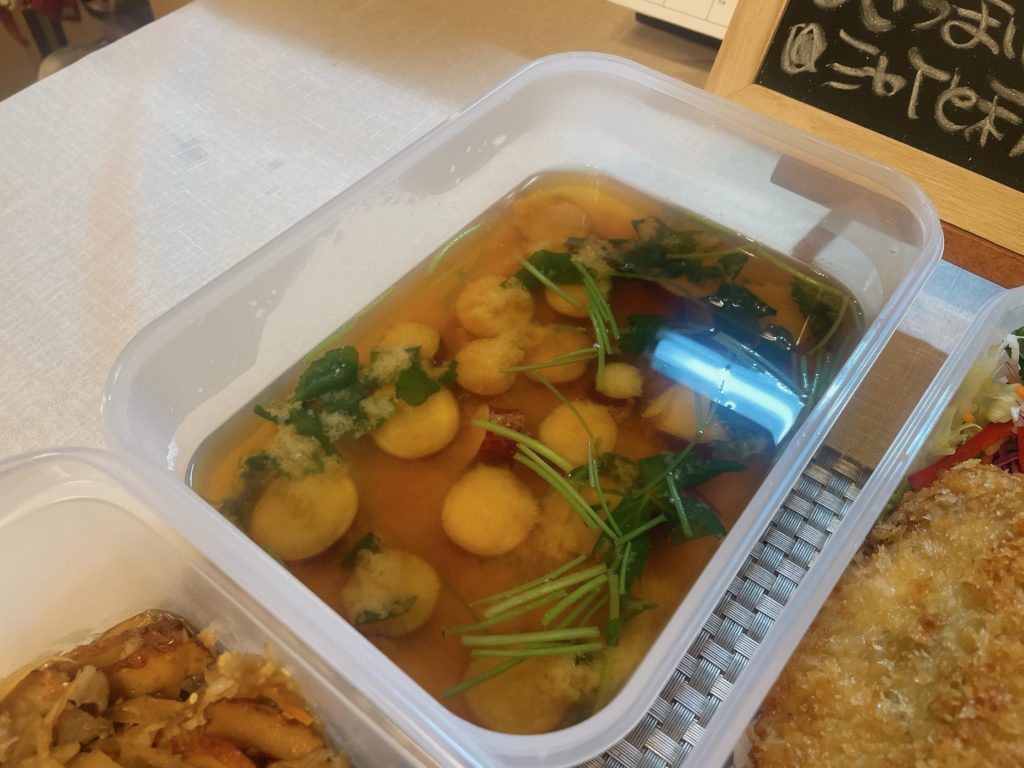 料理教室マンツーマンサツマイモ味噌汁