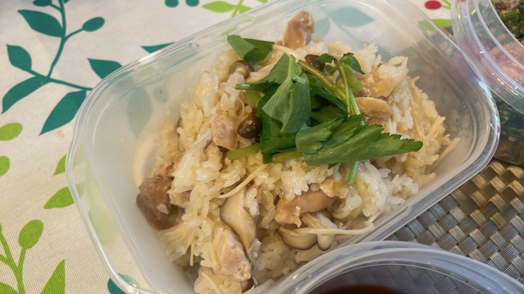 料理教室マンツーマンキノコ鶏炊き込みご飯