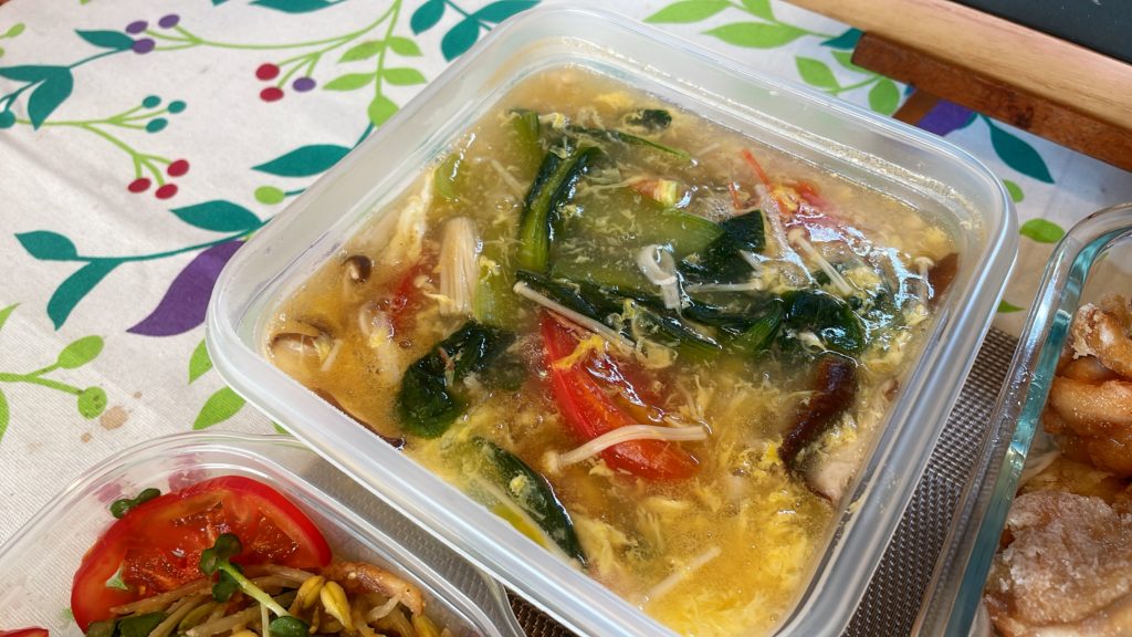 料理教室マンツーマントマト青梗菜スープ