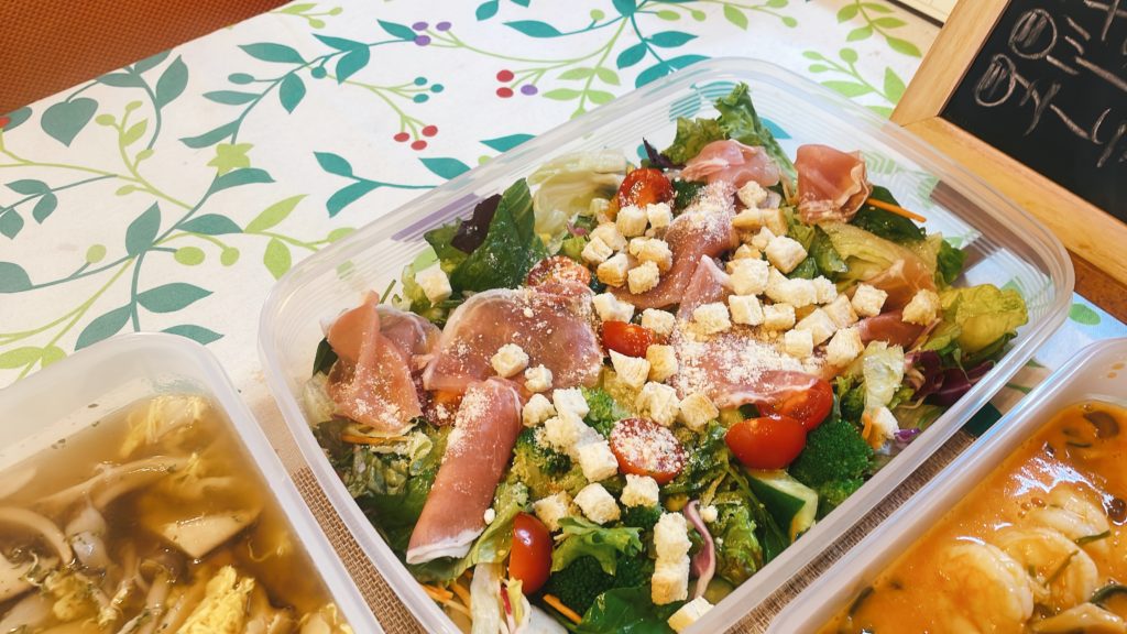 料理教室マンツーマン生ハムサラダ