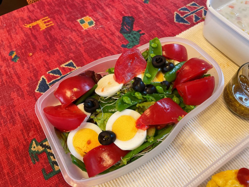 料理教室マンツーマンエンドウ卵トマトサラダ