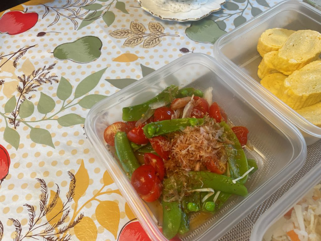 料理教室マンツーマントマトエンドウカツオ和え