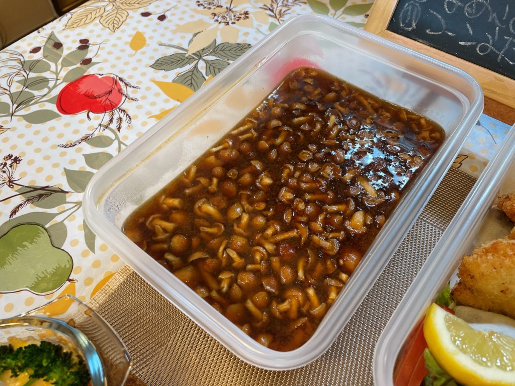 料理教室マンツーマンなめこ赤だし