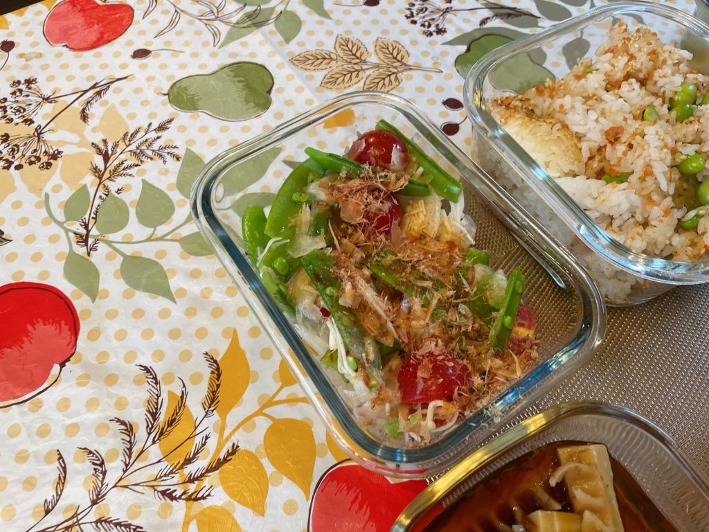 料理教室マンツーマントマトエンドウ和え物