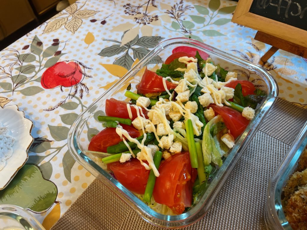 料理教室マンツーマンクルトンサラダ