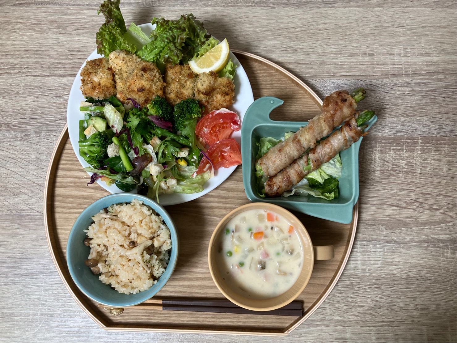 料理教室マンツーマンチキンハーブパン粉焼きセット盛り付け