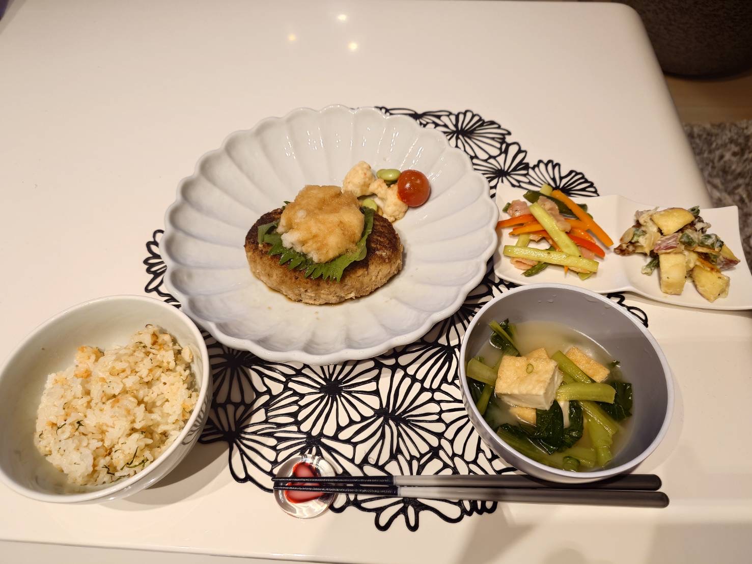 料理教室マンツーマン和風ハンバーグセット盛り付け