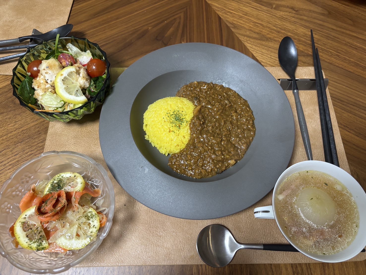 料理教室マンツーマンキーマカレーセット盛り付け