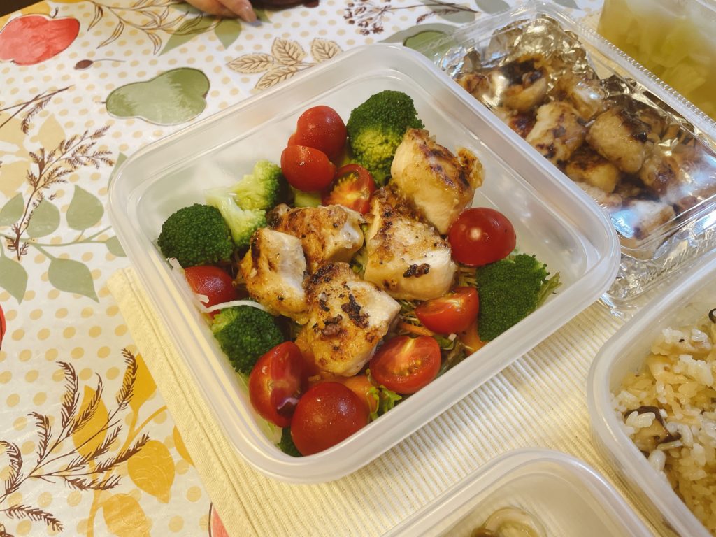 料理教室マンツーマンガーリックチキンサラダ