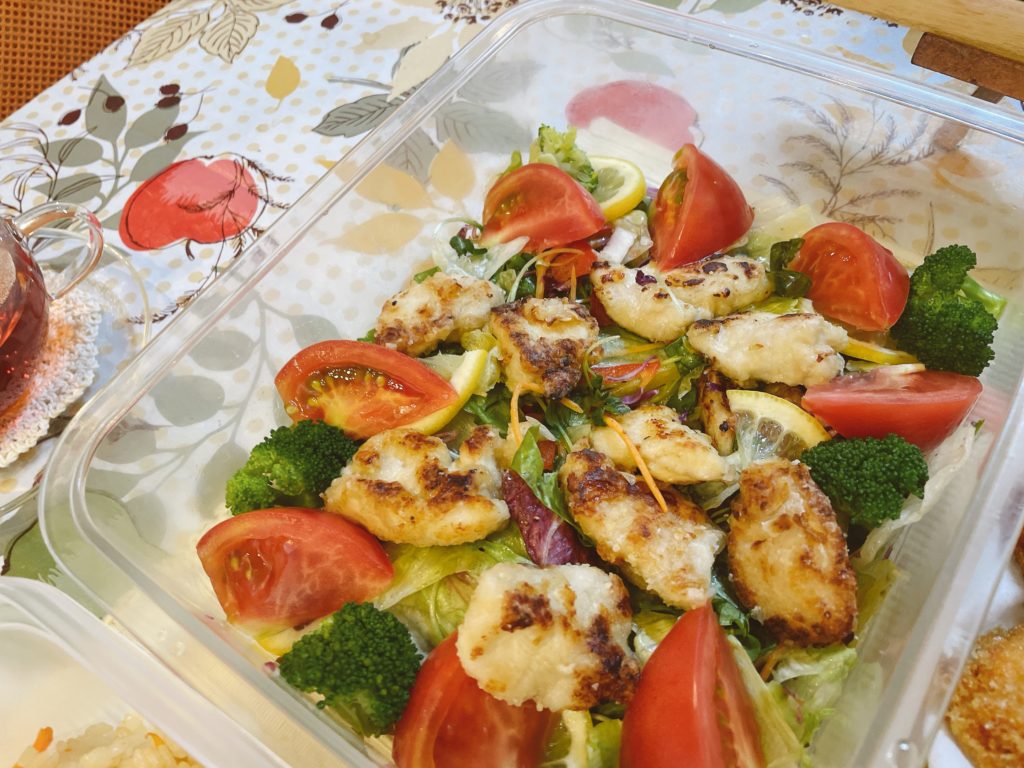 料理教室マンツーマンガーリックチキンサラダ