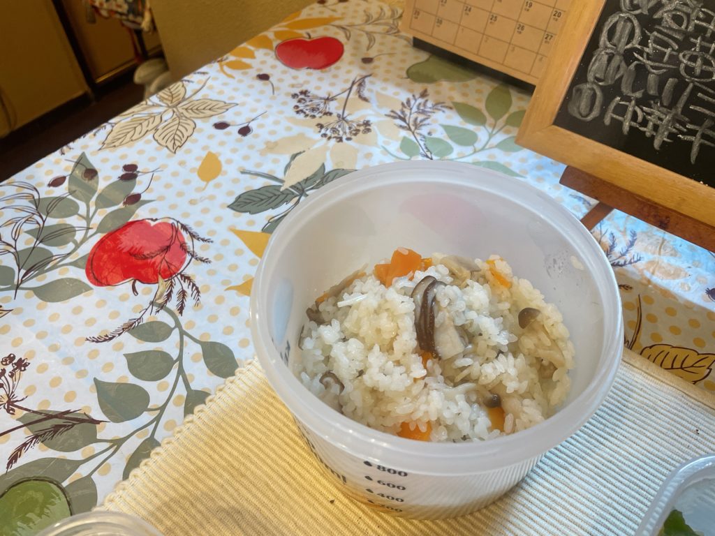 料理教室マンツーマンきのこ炊き込みご飯