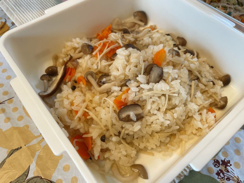 料理教室マンツーマンきのこ炊き込みご飯