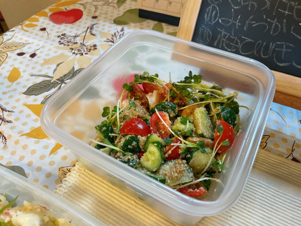 料理教室マンツーマンきゅうりカイワレ胡麻和え