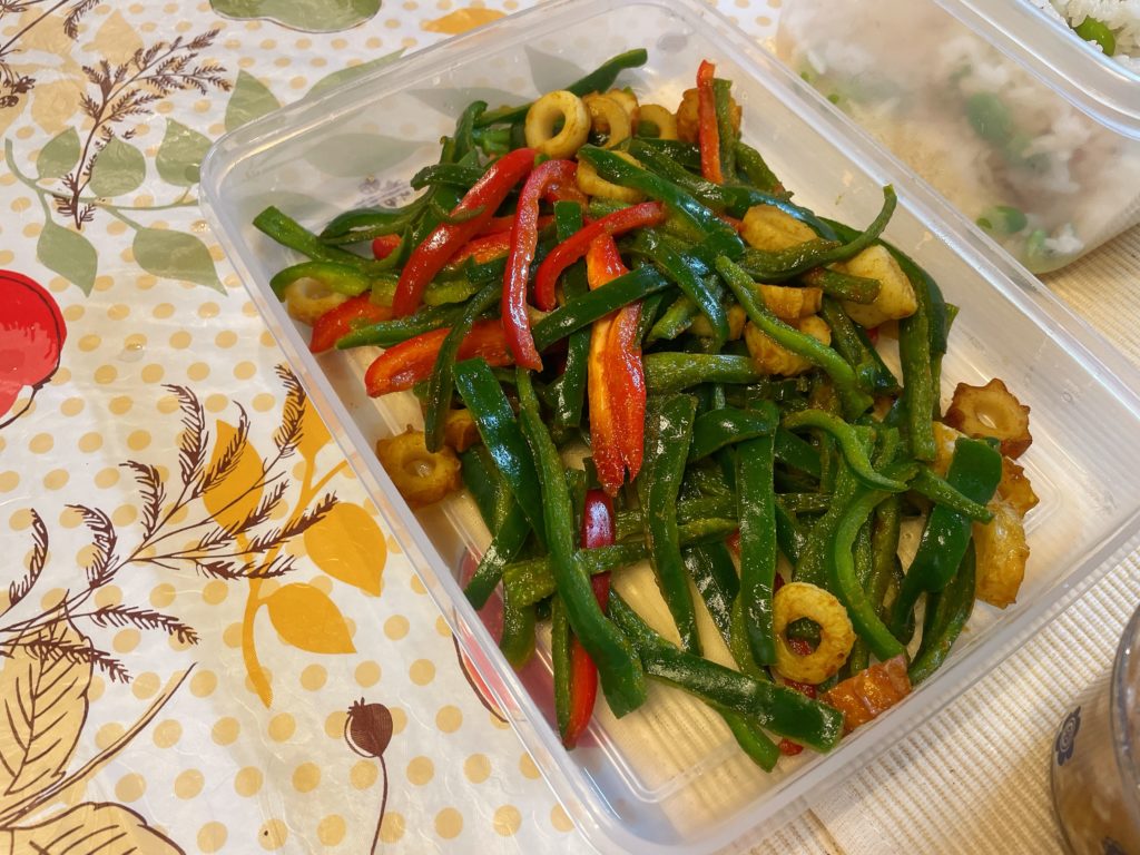 料理教室マンツーマンピーマンカレー炒め