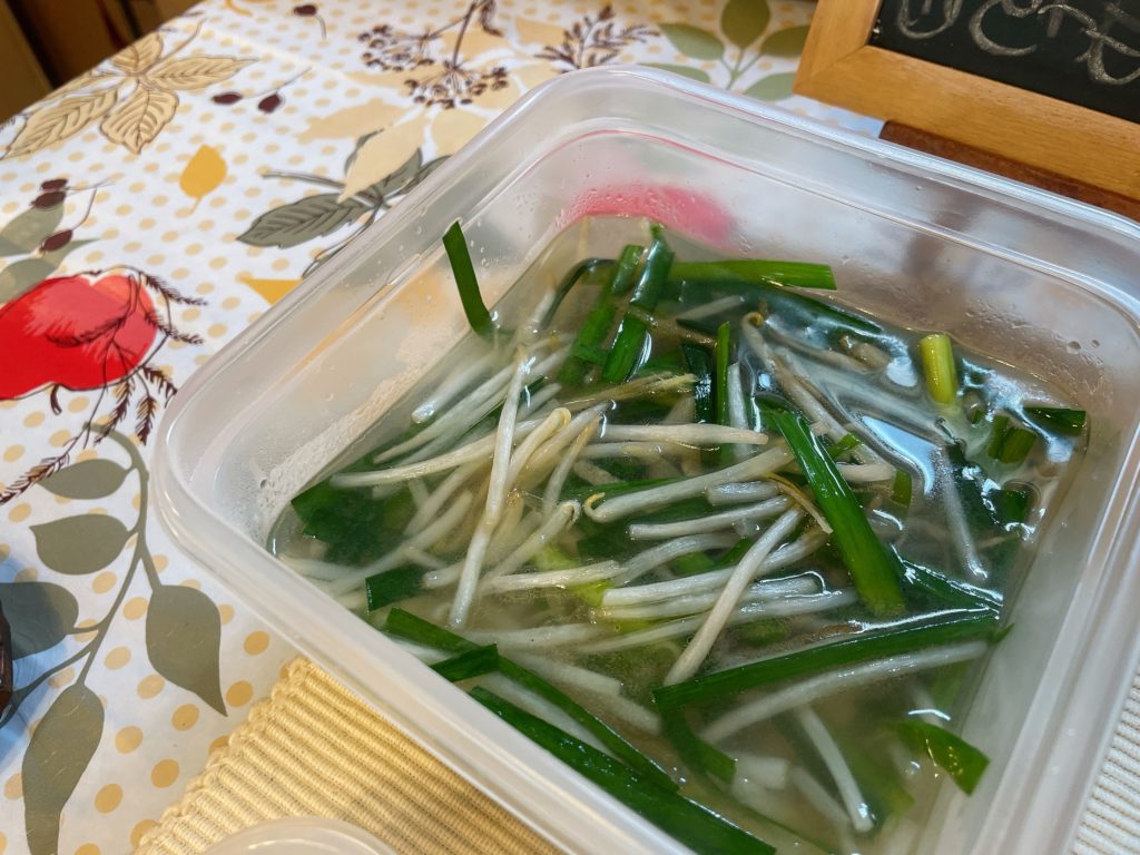 料理教室マンツーマンにらもやしスープ