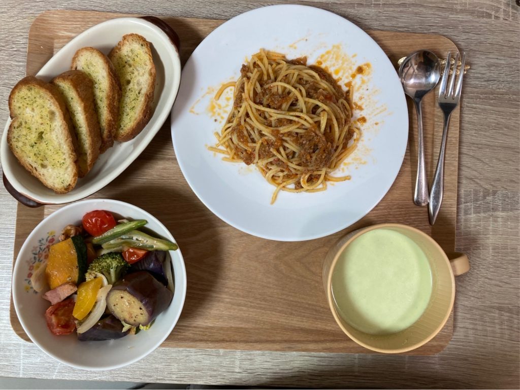 料理教室マンツーマンボロネーセソースセット盛り付け