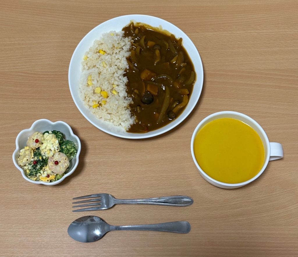 料理教室マンツーマンシーフードカレーセット盛り付け