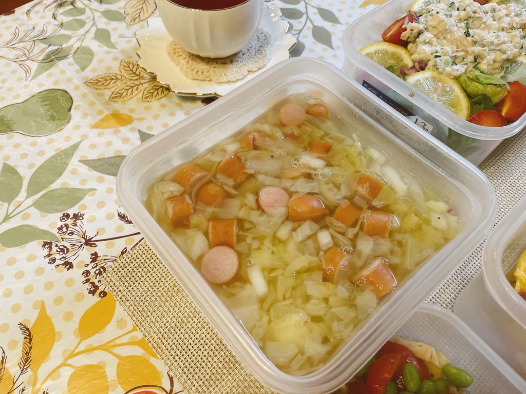 料理教室マンツーマンキャベ玉ソーセージスープ