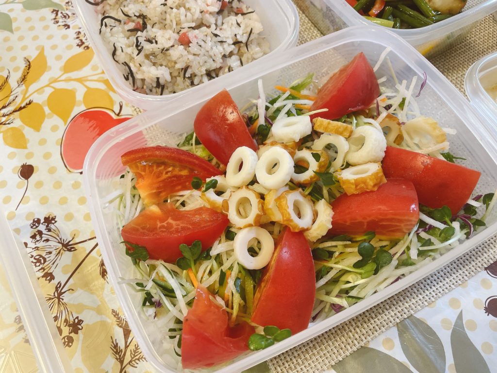 料理教室マンツーマンちくわ大根サラダ