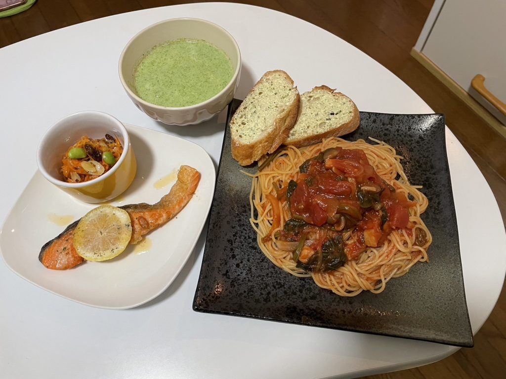 料理教室マンツーマントマトパスタセット盛り付け