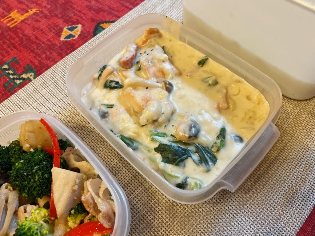 料理教室マンツーマン鮭クリームパスタソース