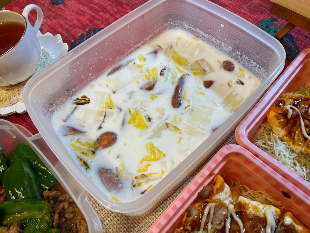 料理教室マンツーマン白菜ソーセージスープ