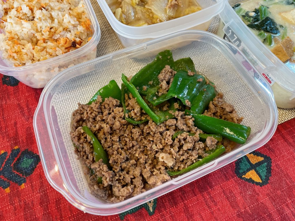 料理教室マンツーマン肉ピーマン