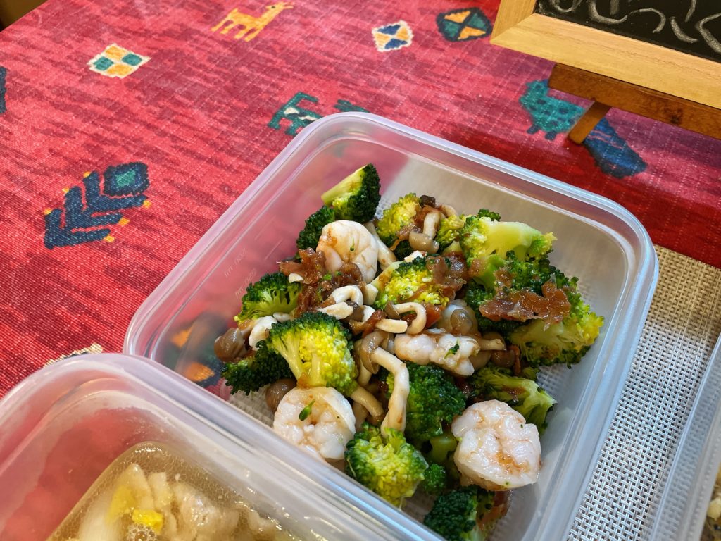 料理教室マンツーマンブロッコリーと海老梅和え