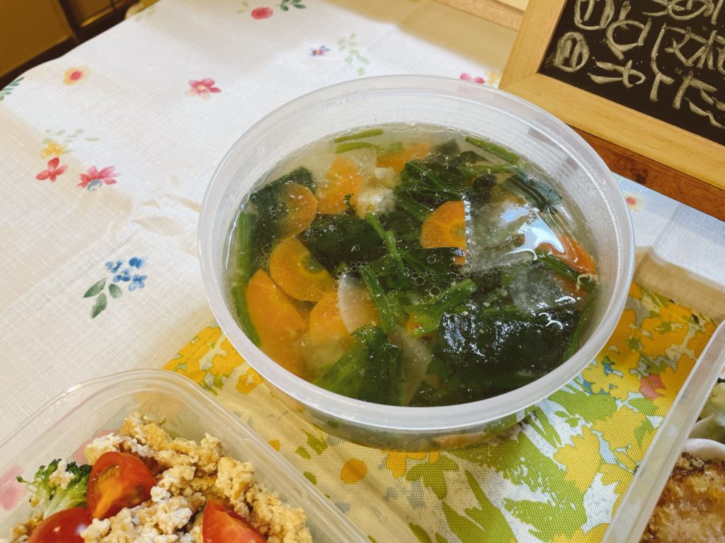 料理教室マンツーマン大根人参ほうれん草味噌汁