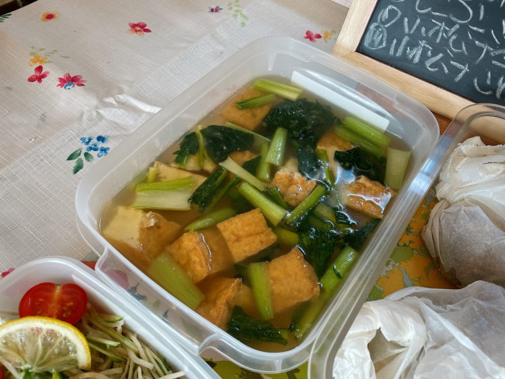 料理教室マンツーマン小松菜厚揚げ味噌汁