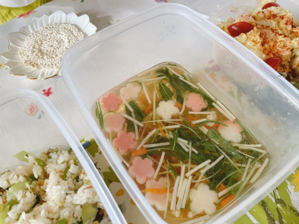 料理教室マンツーマン鶏と野菜のお吸い物