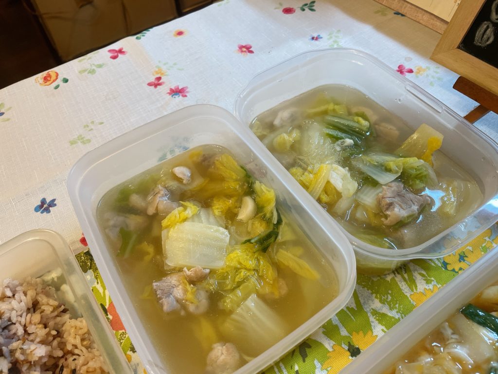 料理教室マンツーマン白菜と春雨鶏肉のスープ