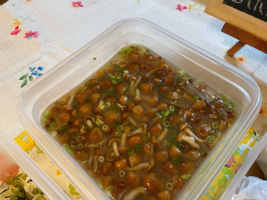 料理教室マンツーマンなめこ味噌汁