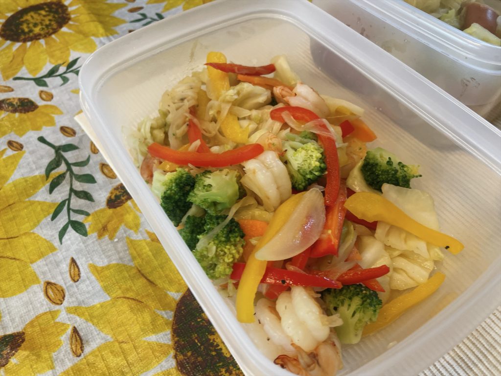 料理教室マンツーマンエビと野菜のソテー