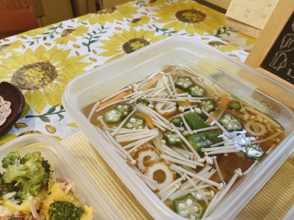 料理教室マンツーマンちくわオクラ吸い物