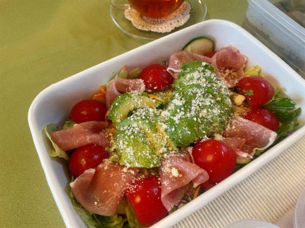 料理教室マンツーマンアボカドサラダ
