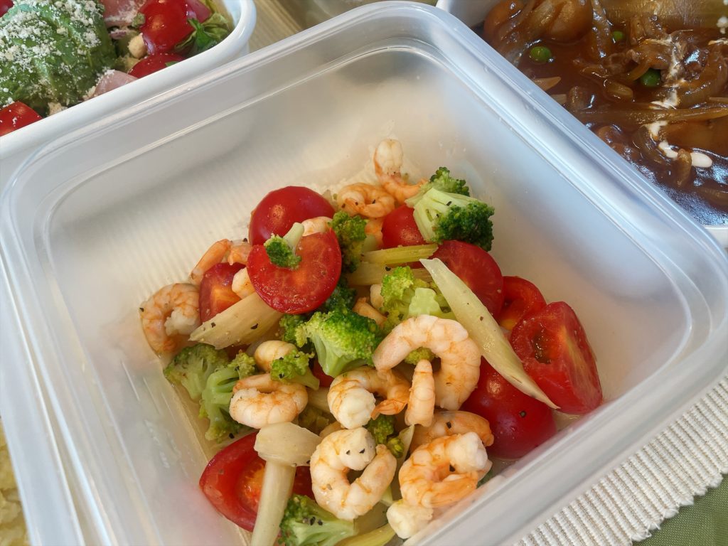 料理教室マンツーマントマトセロリマリネ