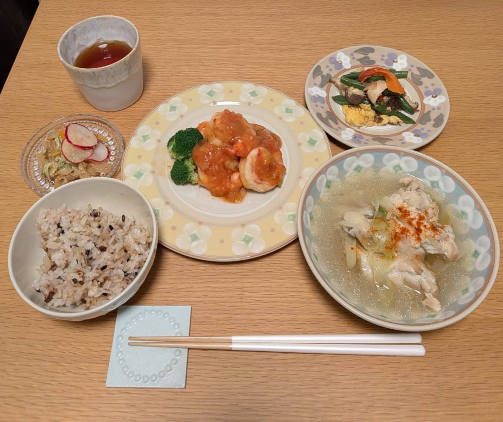 料理教室マンツーマンエビチリセット盛り付け