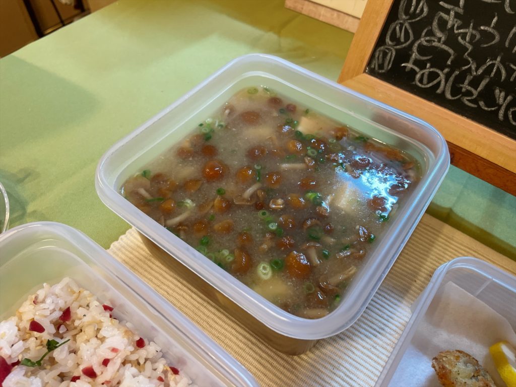 料理教室マンツーマン豆腐わかめ味噌汁