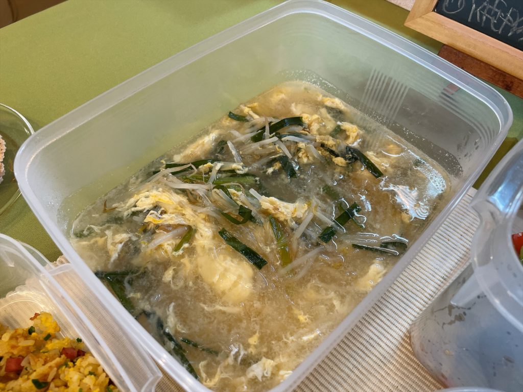 料理教室マンツーマン春さえニラもやしたまごスープ
